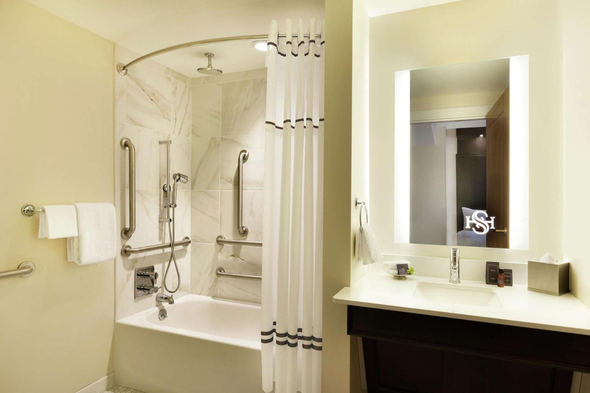 Hotel Saranac, Curio Collection By Hilton Saranac Lake Exterior foto
